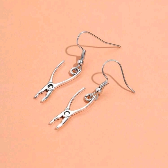 8 pair Weapon Earrings - Picture 5 of 8